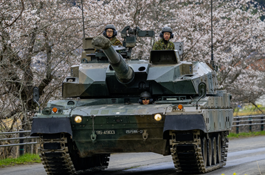 桜と10式戦車